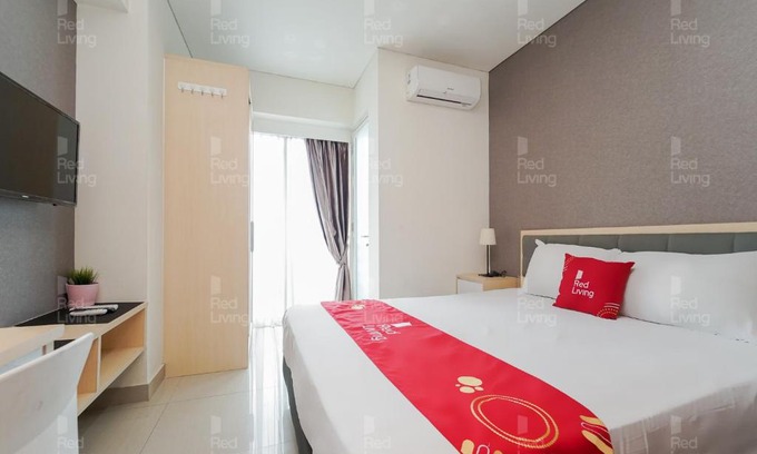 Bekasi Barat Hotel | RedLiving Apartemen Grand Kamala Lagoon - Aoklah Property Tower Barclay North