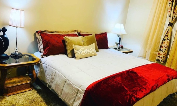 Sioux Falls Apartment | RedStone 2 Bedroom Apt Close to Downtown