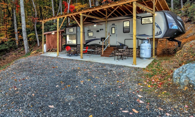 Burnsville House | Redstone Camper