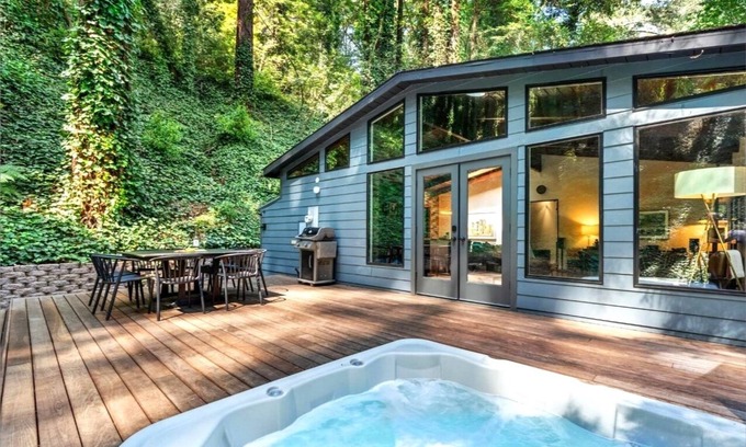 Monte Rio House | RedwoodHollow:Enchanting Forest Home!Redwoods-5-Star Rave Reviews!HotTub/WiFi