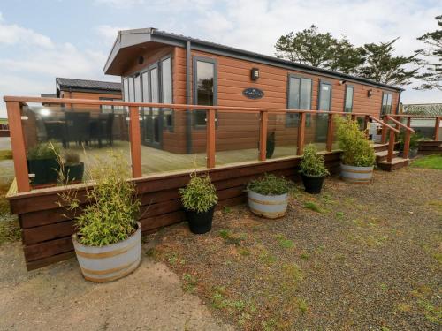 Hasguard Cross House | Reef Retreat