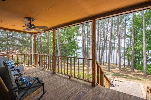 Leesville House | Reel Relaxing