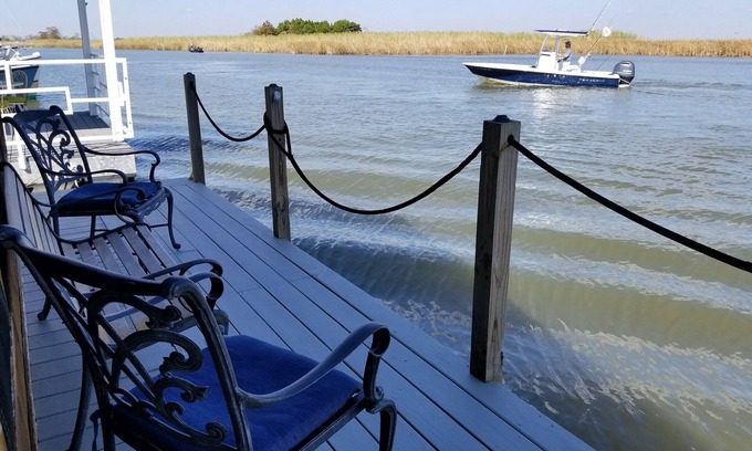 Apalachicola Boat Rental | REELAXATION 'A comfortable Cabin on Apalachicola River.'nNew Water Filtration