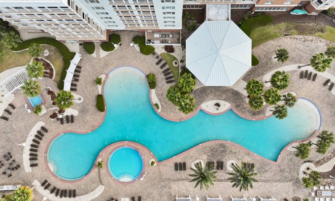 Upper Grand Lagoon Hotel | Reflections at Bay Point by Panhandle Getaways