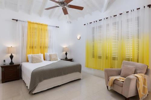 Porters House | Refreshing 2bed Townhome walking distance to beach