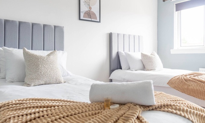 Broxburn House | Refreshing Modern House in Broxburn