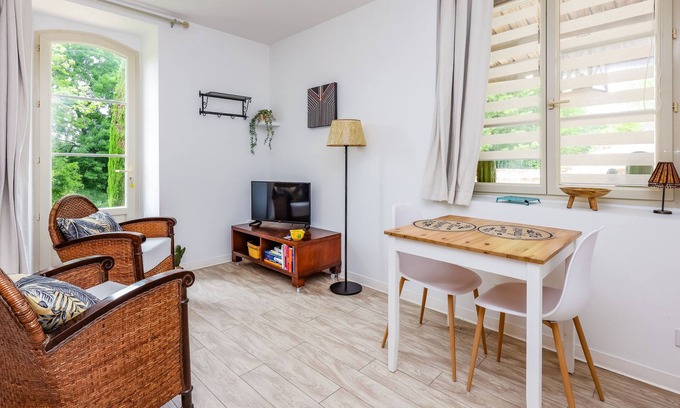 Cahuzac-sur-Vere Apartment | Refuge de la Brêche - Pool - Cahuzac sur Vère