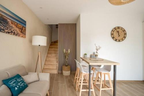 Saint-Jacques House | Refuge Marin