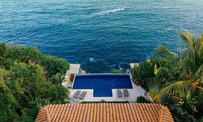 El Faro Villa | Refugio del Faro - Tranquil Cliffside Retreat