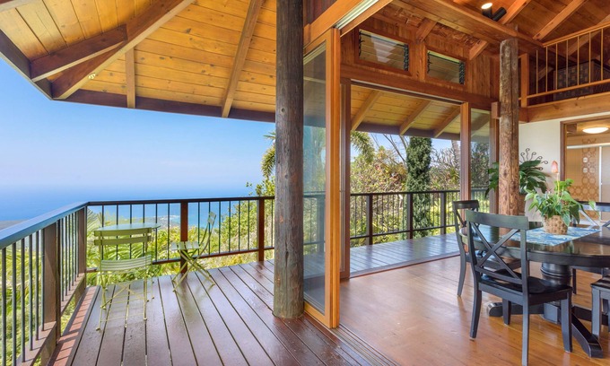 Honaunau-Napoopoo House | Relax and Enjoy! Five Star Accommodations at Affordable Rates!