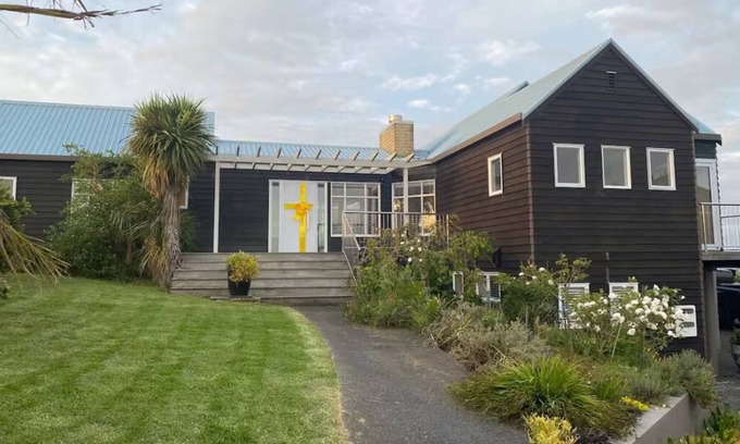 Whangaparaoa House | Relax and unwind in style