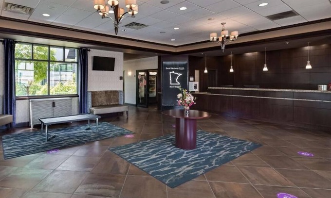 South Loop House | Relax and Unwind: Indoor Pool and Water Park - Close to Mall of America