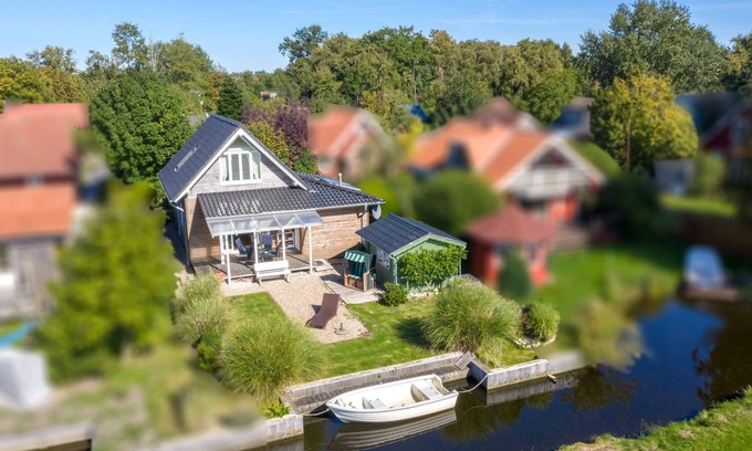 Emden House | Relax and unwind - what more could you want :-)