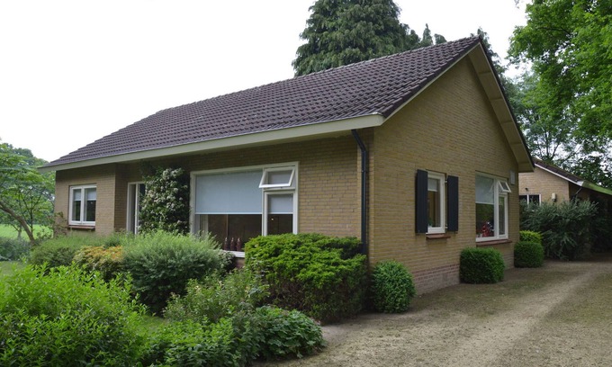 IJzerlo House | Relax, Explore, and Dine in Aalten