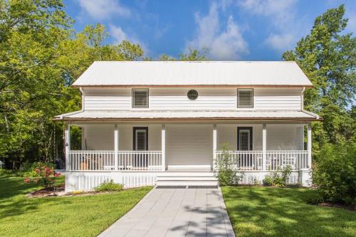 Hurdle Mills House | Relax in an upscale, renovated gem