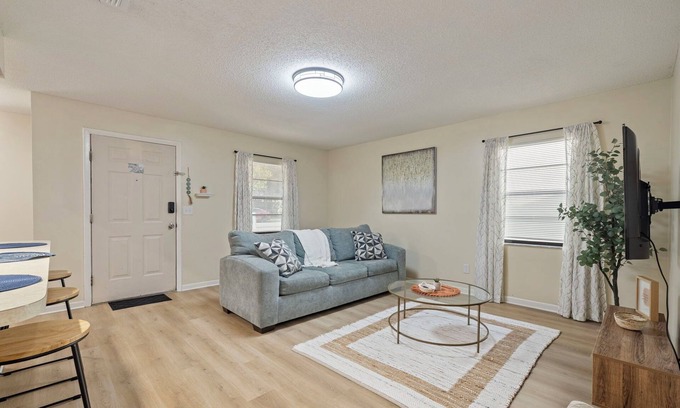 Downtown Zephyrhills House | Relax in Style Private 2BR/2BA Home Away from Home in Zephyrhills