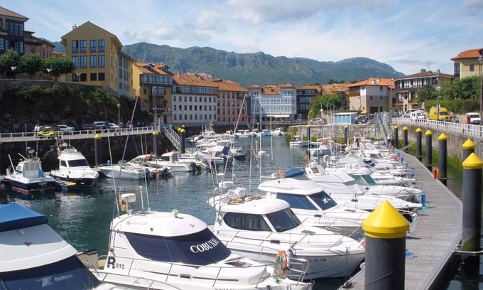 Llanes Apartment | Relax in the center of Llanes and 50m from the beach.