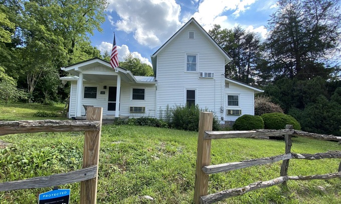 Qualla House | Relax in the Smokeys, Close to Everything