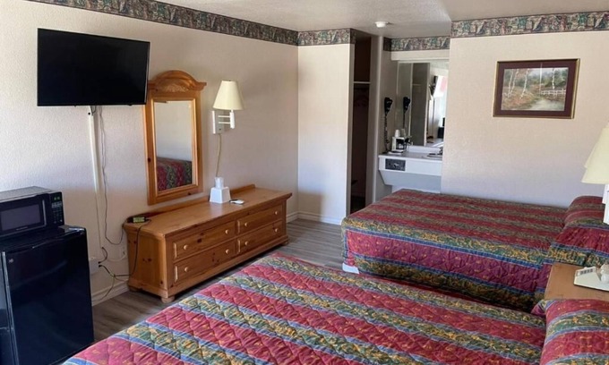 Mathis Hotel | Relax Near Lake Corpus With Attractions & Free Guest Parking
