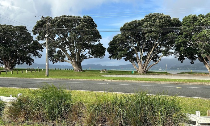 One Tree Point House | Relax Swim Boat Fish Explore at our classic family friendly kiwi beach bach