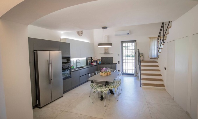 Pistoia Apartment | Relax with the whole family in this peaceful accommodation nestled in the countryside