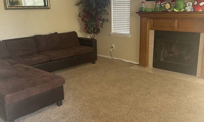 Summerlin House | Relax with the whole family at this peaceful place to stay, close to the Strip.