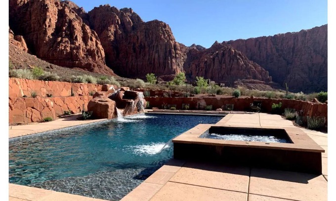 Ivins House | RELAX with your own private scenery of SNOW CANYON