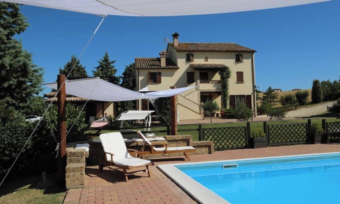 Colle San Valentino Bed & Breakfast | Relaxation in Country House with pool