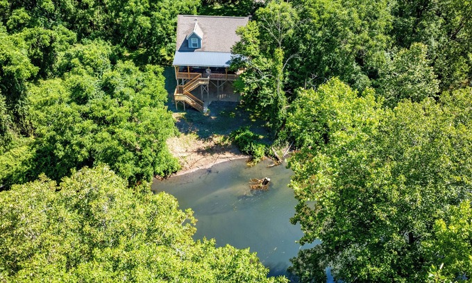 Sylva House | Relaxing beach on river, near Western Carolina University