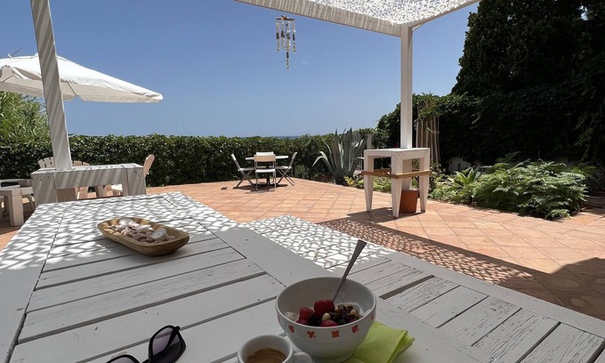 Gioiosa Marea Cottage | Relaxing cottage for families. 1 min from the beach