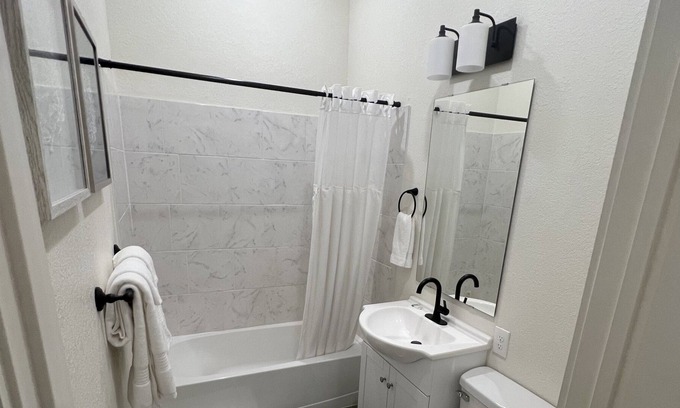 Jonesboro Apartment | Relaxing downtown loft with patio and gated parking