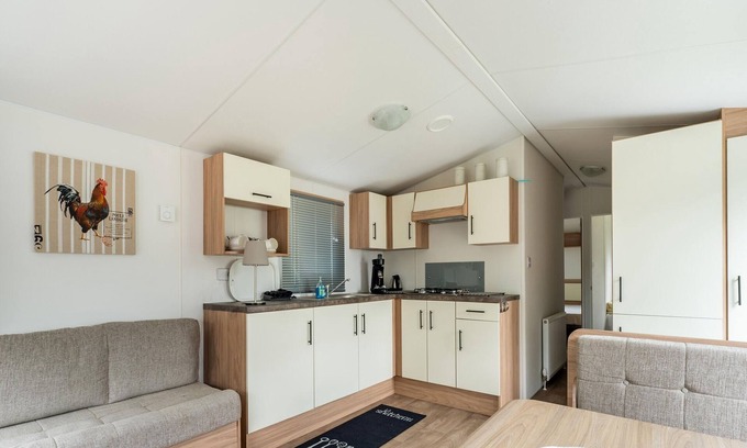 Grou House | Relaxing holiday chalet by the water in Grou