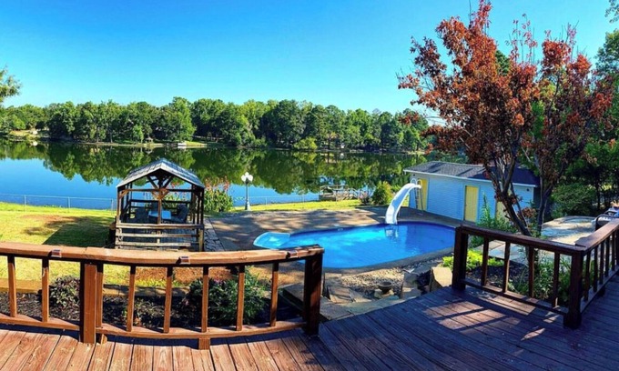 Mineola House | Relaxing Lake View Retreat in Mineola , TX