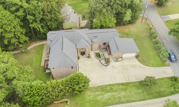 Anderson House | Relaxing Multi-family waterfront home with private dock on Lake Hartwell!