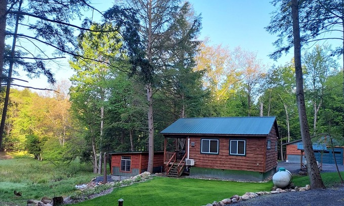 Glenfield Cabin | Relaxing River Retreat