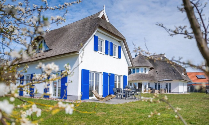 Trent House | Relaxing time out at the Hus Tina vacation home - your idyllic retreat in Westrü