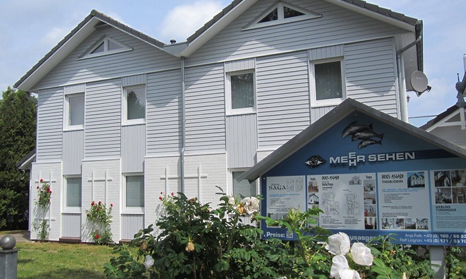 Falshoft House | Relaxing vacation right by the sea, the Baltic Sea beach right outside the door