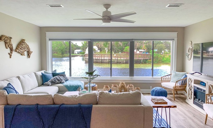 Springs at Kings Bay Condo | Relaxing waterfront retreat with a view of Hunter Springs - 90 day min