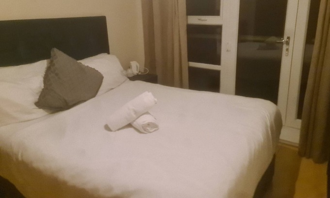 Brooklands Apartment | Remarkable 1-Bed Apartment in Romford