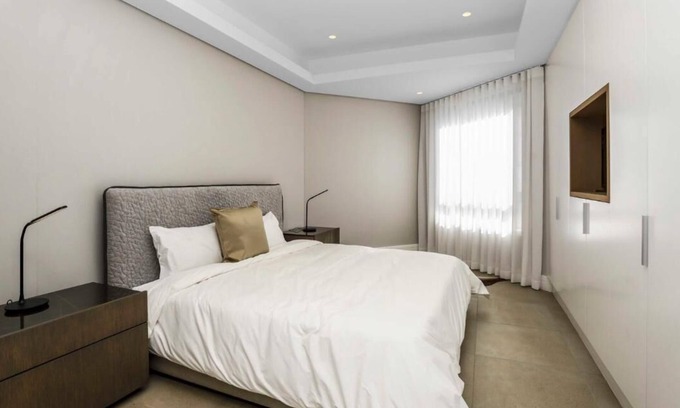 Greater Johannesburg Metropolitan Area Apartment | Remarkable 2-Bed Apartment in Johannesburg