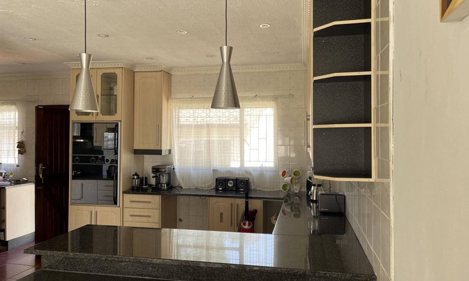 Nigel House | Remarkable 5-bed House in Springs & Nigel