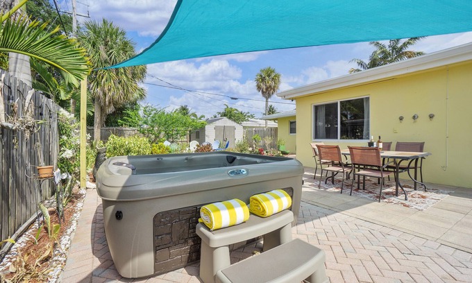 Garden Isles House | Remodeled Home w/Hot Tub in Pompano Beach! 3 Bedrooms & 2 FULL Bathrooms