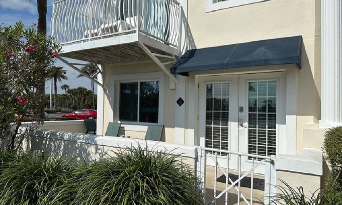 Port Canaveral Condo | Remodeled Patio Condo - Pool, Hot Tub, Beach Access, Sleeps 6