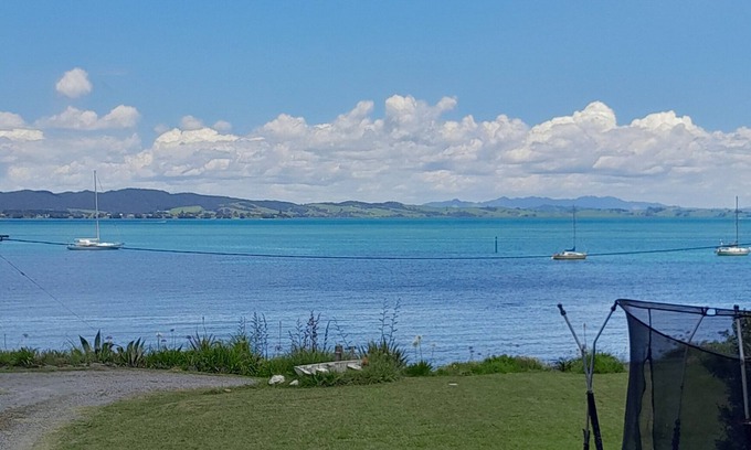 Whangarei Heads House | Reno nearly Complete. nNew huge deck in Novembern
