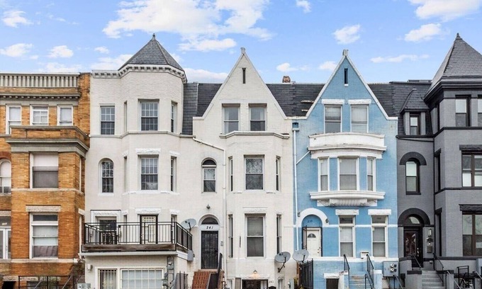 Bloomingdale Apartment | Renovated 2 bed/2 full bath with PRIVATE ENTRANCE, outdoor patio in central DC