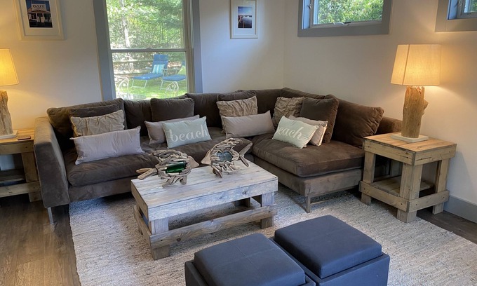 Mattituck Cottage | Renovated 2 BR Cottage-Perfect for North Fork Beach,Vineyard,Wedding Vacations!