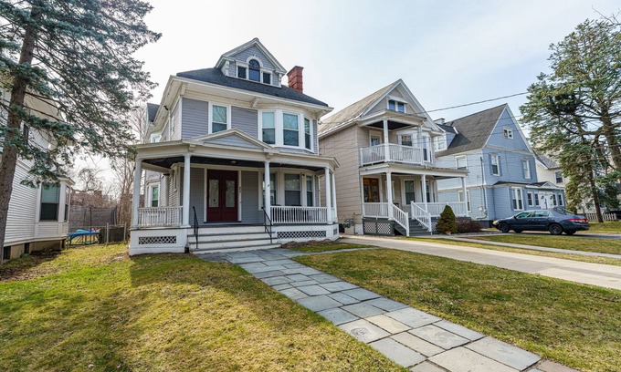Albany Apartment | Renovated 3br/2ba, close to Alb Med & St. Petes.