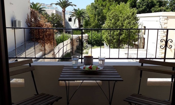 Old Town Rethymnon Apartment | Renovated apartment at the heart of the old town, walking distance to the beach!