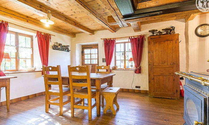 Queige Ski Chalet | Renovated farmhouse near Les Saisies 7 people 3 bedrooms