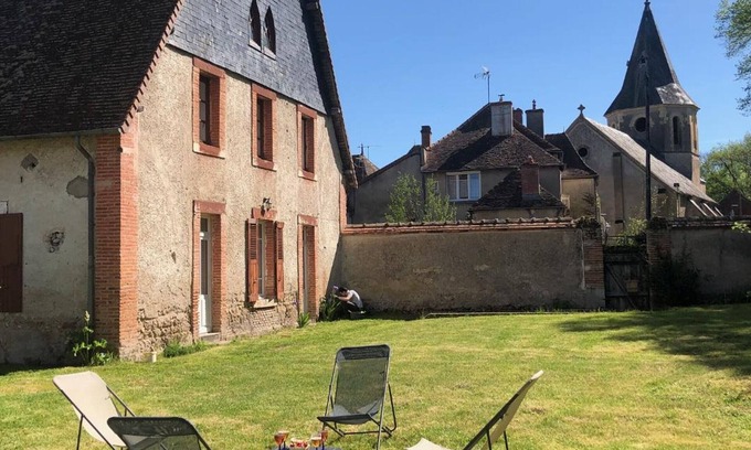 Jaligny-sur-Besbre Cottage | Renovated house with garden in Jaligny-sur-Besbre